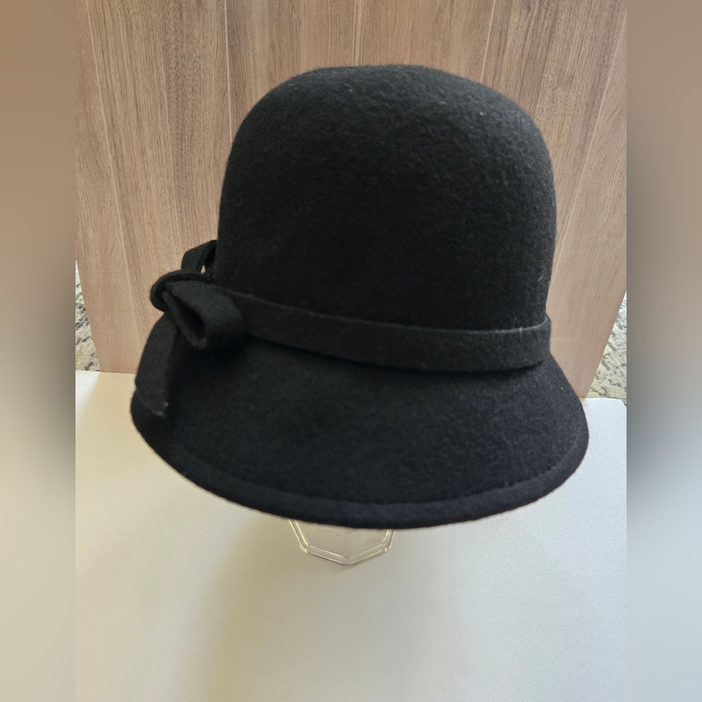 Zara Classic Black Bowler Hat